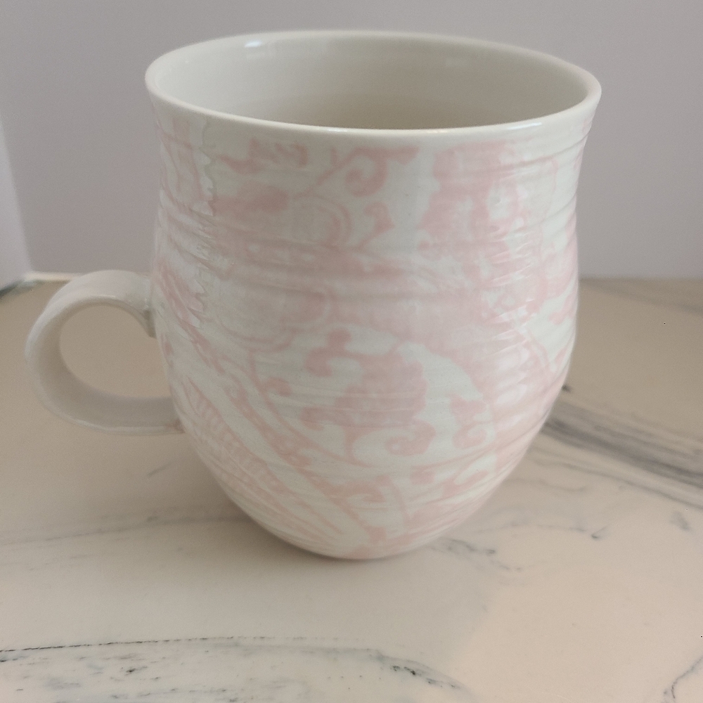 Anthropologie COFFEE TEA STYLEMUG Pink/White Floral Toile Monogram Letter t - Picture 4 of 7